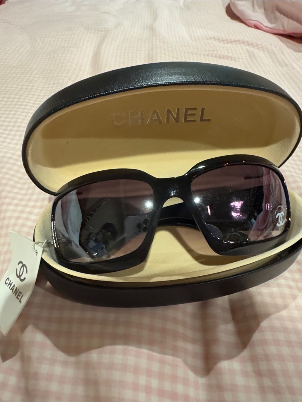 CHANEL Black Sunglasses with Dark Gradient Lenses